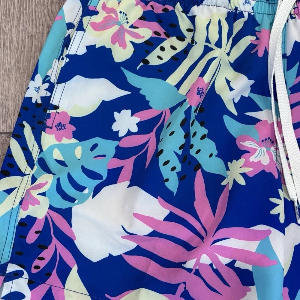 Chubbies The Floral Surprises Mens Small 5.5 Classic Swim Trunks Blue Floral New